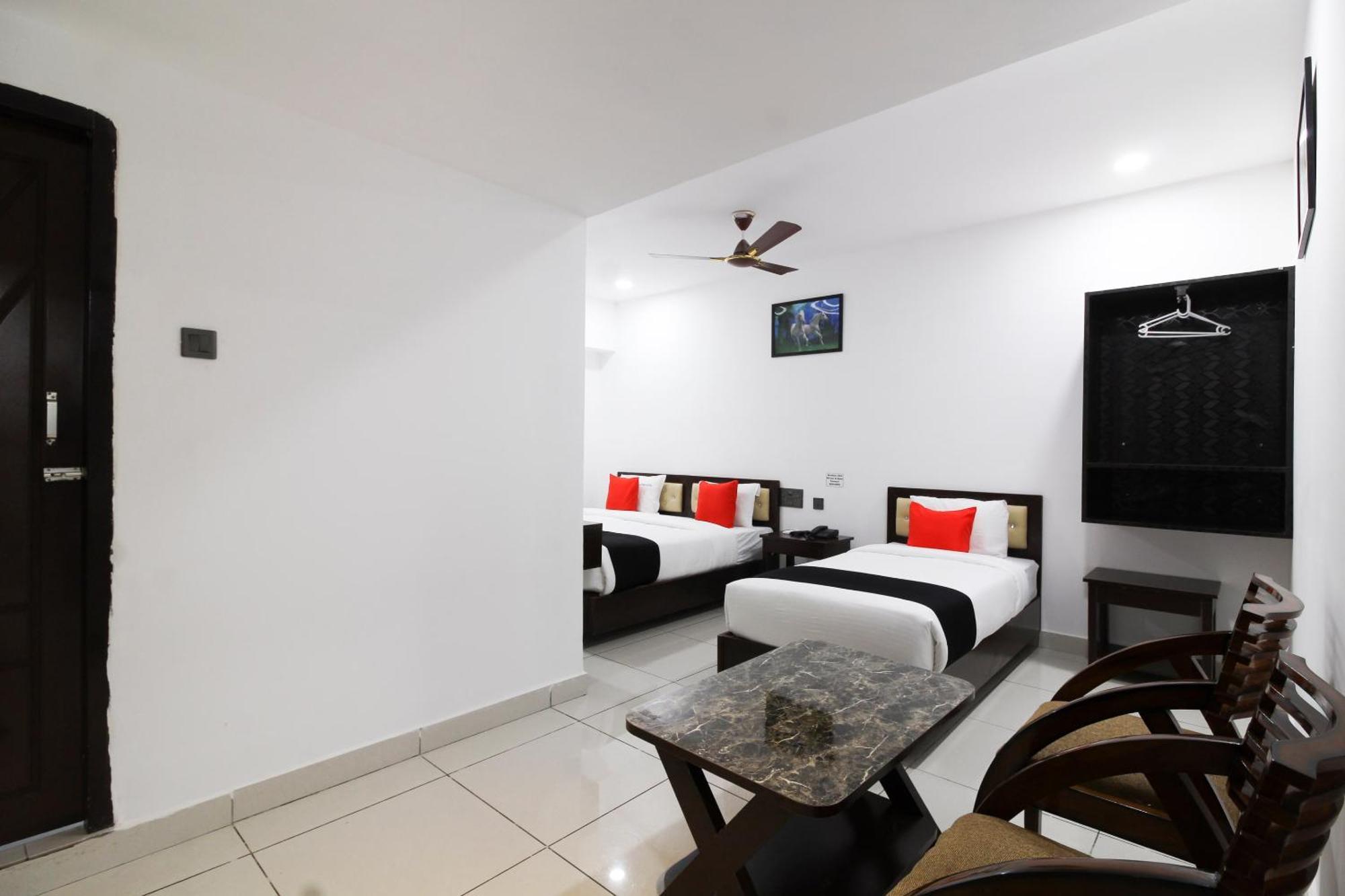 Super Mythri Hotel Near By Ecil, As Rao Nagar, Sainikpuri Maula Ali Extérieur photo