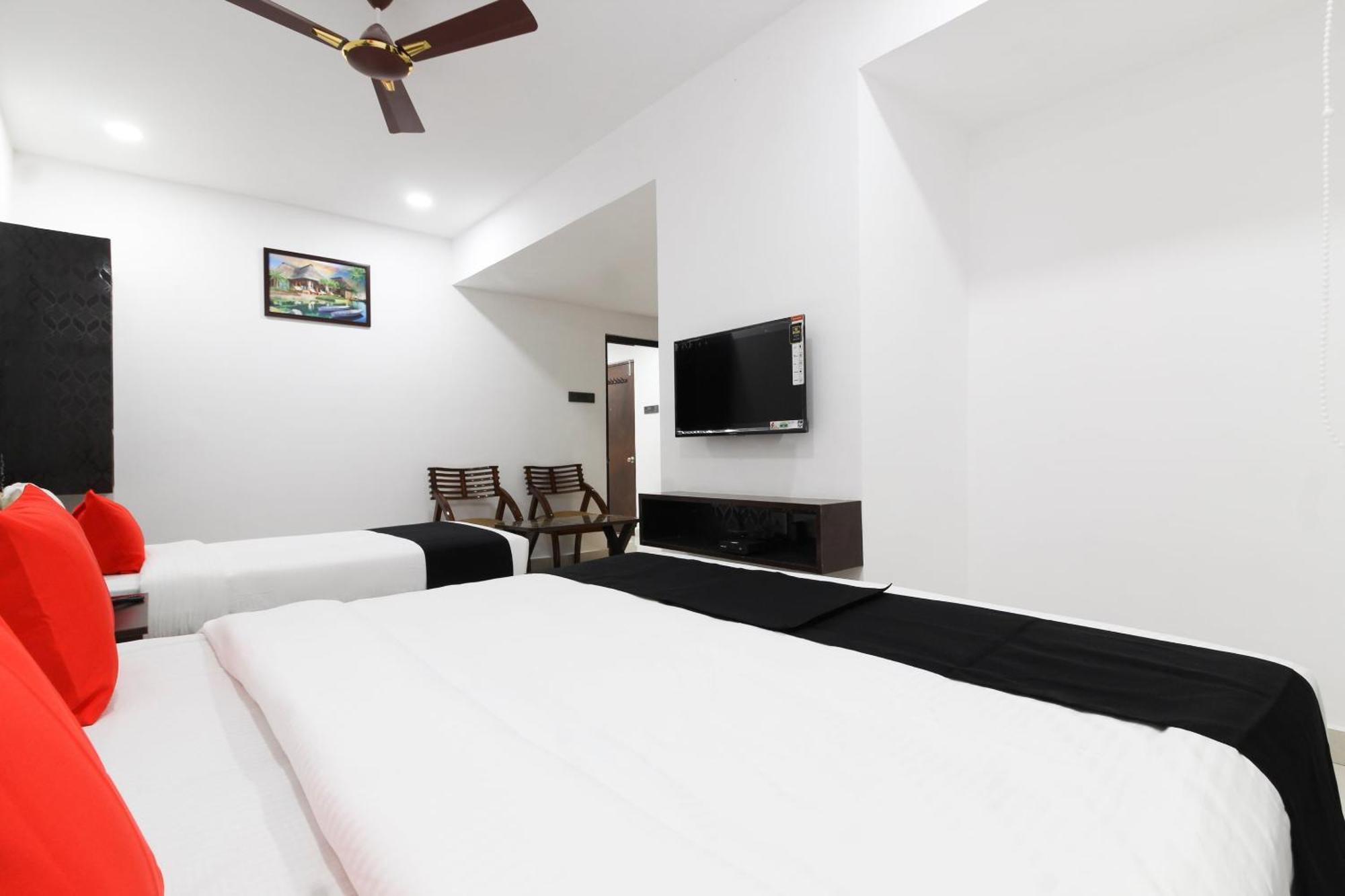 Super Mythri Hotel Near By Ecil, As Rao Nagar, Sainikpuri Maula Ali Extérieur photo